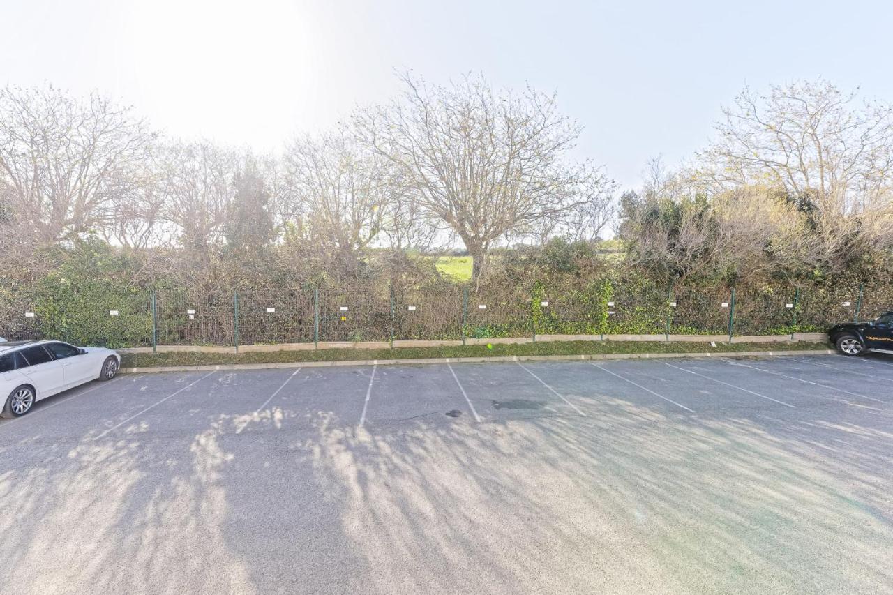 Zirli Island Front De Piscine Tennis Wifi Parking